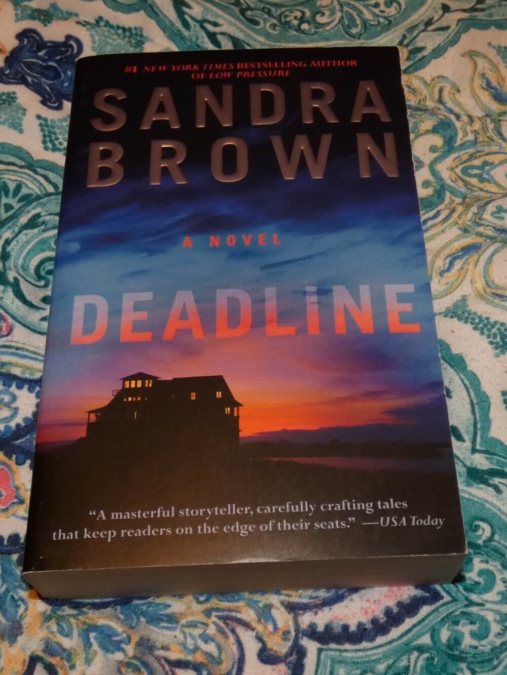 Deadline by Sandra Brown